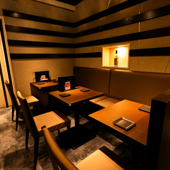 2Fに上がってすぐにあるテーブル席です。他の席とは少し離れているため、6名様のご利用にもぴったり。平日は毎日11時30分からランチ営業をしております!!ご飯、スープ、サラダ付きでご飯、スープはおかわり自由♪お昼から黒毛和牛でちょっぴり贅沢ランチを!!