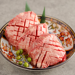 肉の新たな魅力を。旨味と食感が口いっぱいに広がります。上質な肉の贅沢なひとときをご堪能ください