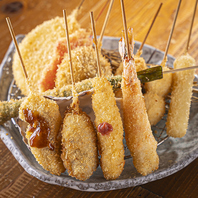 秘密は丁寧な油切り！絶品サクサク串揚げ