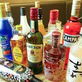 【持ち込みOK】楽しみ方は自由自在!「好きなおつまみと一緒に飲みたい」そんな願いを叶えます!食べ物の持ち込みは自由ですので、お近くでお買い求めいただいたこだわりの一品をアテに、当店自慢のお酒をお楽しみください。