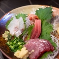 料理メニュー写真&nbsp;豊洲直送旬魚のお造り盛合せ(一人前)
