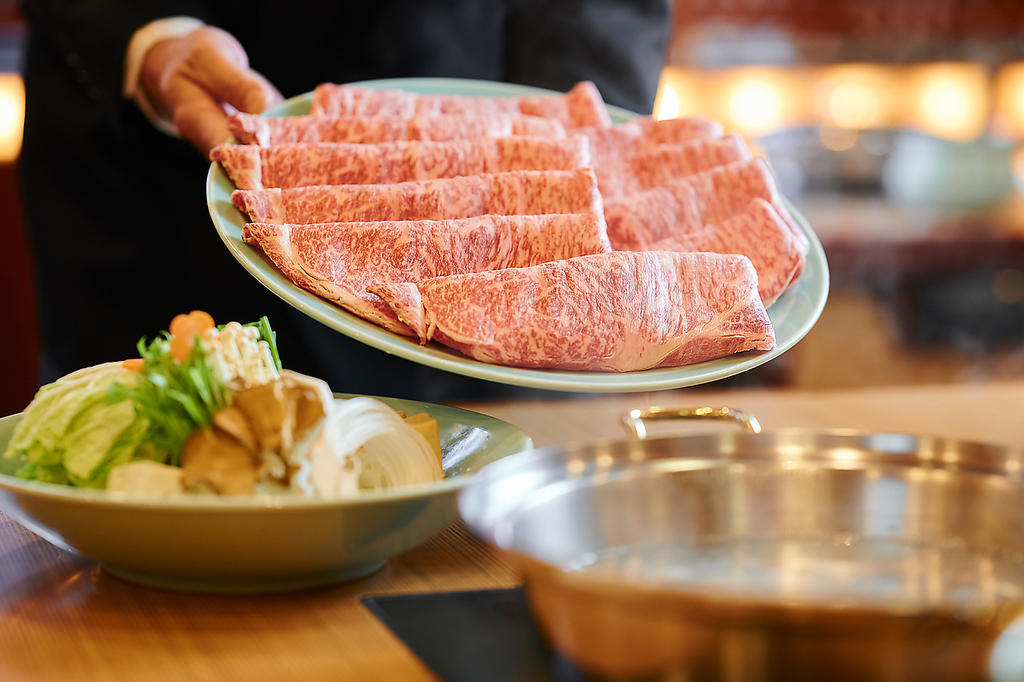 銘柄牛フェアー！佐賀牛A5等級リブロース食べ放題限定！　15,000円　→　フェアー価格　13,000円！