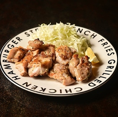 【当店イチオシ】炭火たーたんチキンの写真