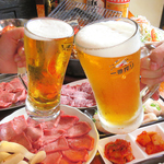 仕事後の至福。友人や同僚と楽しむのは勿論お一人様もサクッと食べに、サクッと飲みに気軽に行けます