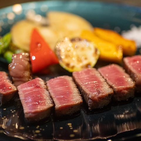 デートや記念日・誕生日など、大切な人との特別な日に最適！贅沢なお食事が楽しめます