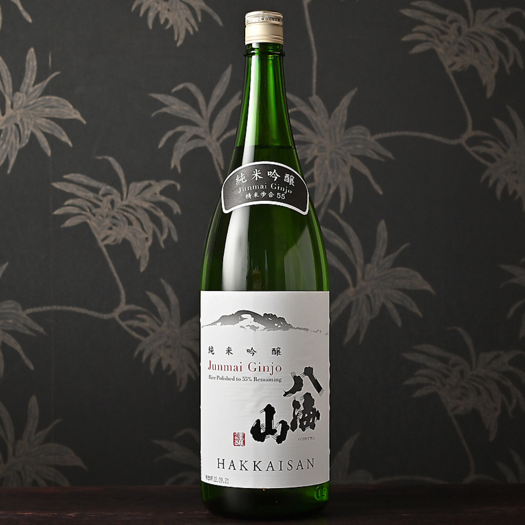 鮮魚や和食に合う、厳選した地酒・焼酎が豊富