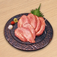馬タン刺し