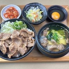 牛カルビ丼＋和風牛肉豆腐吸い