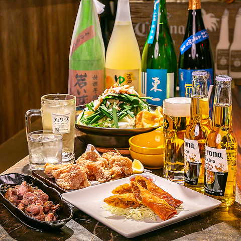 揚げ物、お鍋、焼き物などの定番メニューと豊富なドリンクメニューが楽しめる♪