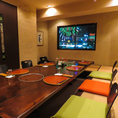 掘りごたつ個室も完備。2～10名様までご案内可能なお席です。つなげれば最大30名迄の宴会も可能です。