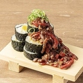 料理メニュー写真&nbsp;ユッケ肉こぼれ寿司