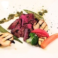 料理メニュー写真&nbsp;牛ヘレ肉と季節野菜のグリル　