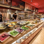 常時30種類の野菜やホッとミールを常に取り揃えております♪充実バイキングでも満足！！