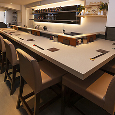 焼鳥 ごくう 奥の雰囲気3