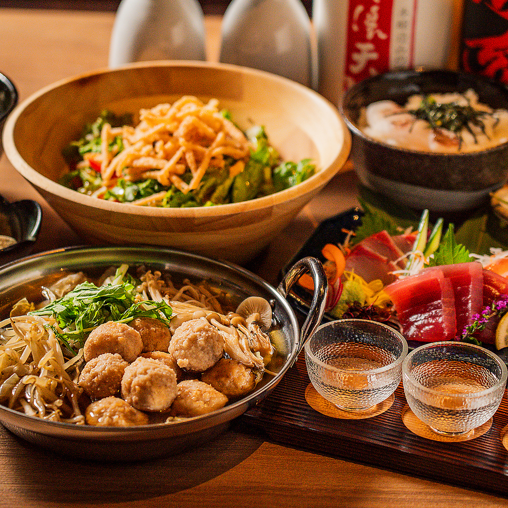 飲み放題付きコースを多数ご用意しております。ご宴会や会食にぜひご利用ください！