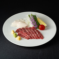 料理メニュー写真 熊本産 特選馬刺 (霜降り肉、タテガミ)