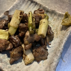 名物もも炭火焼 