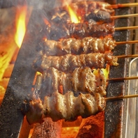 備長炭で一本ずつ丁寧に焼き上げます