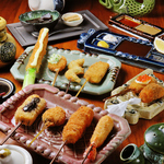 本数の決まった贅沢ランチ。定番から創作まで、揚げたての美味しい串カツを続々とお揚げします。