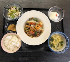 定食の八宝菜