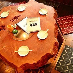 掘りごたつのお席ございます。