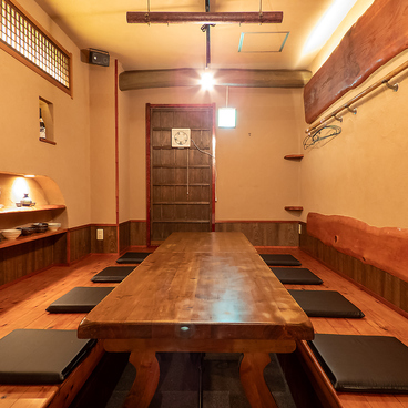 遊 膳 ゲンヤダイニングの雰囲気1