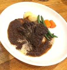 牛ヒレの赤ワイン煮