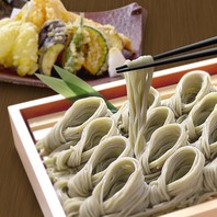 喉越し抜群の自社製麺へぎそばを堪能