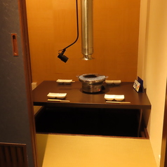 個室席をご用意。周りを気にすることなくお食事をお楽しみ頂けます。仕切りを外せば最大20名様程の宴会も可能です。