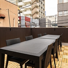 【テラス席でビアガーデン】当店ではテラス席もご利用いただけます。この夏に嬉しいビアガーデンを生ビール付き2時間飲み放題もご用意していますので気軽にご利用ください