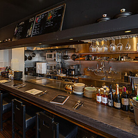 貸切もOK！カジュアルさを感じる、落ち着いた空間