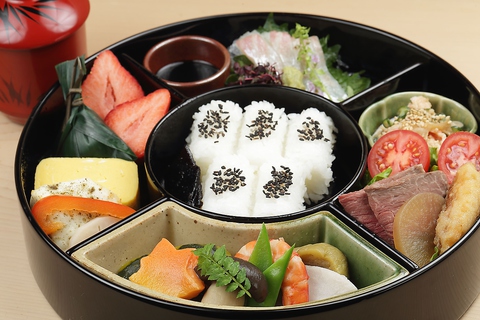 数々の文豪が愛した京料理の老舗河しげです。