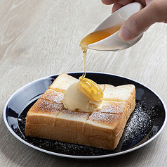 "魂仕込” 高級食パンで作った【ハニートースト】
