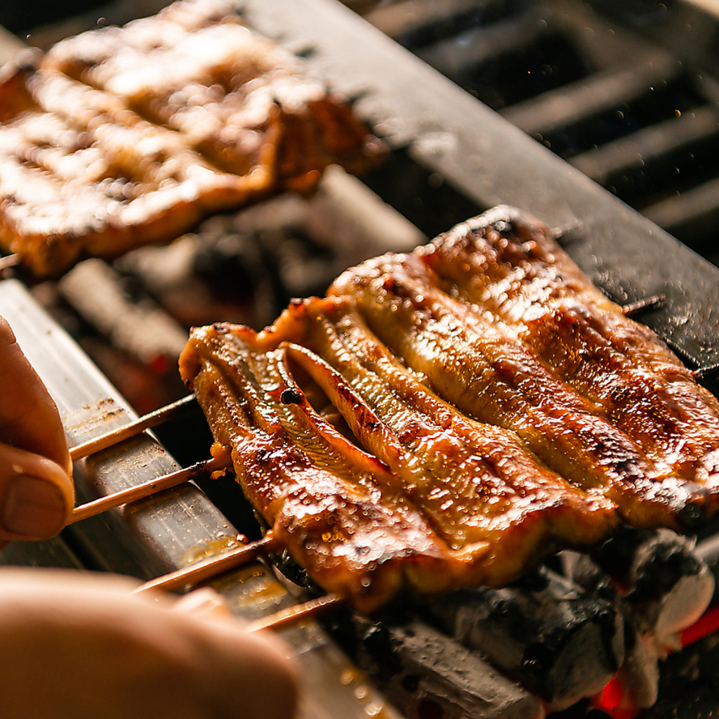 炭火で柔らかくふっくらと焼き上げた国産うなぎの「うなぎ御膳」　￥5,720