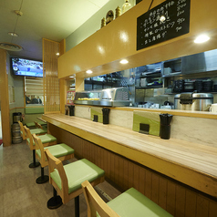 ちょい飲みやお一人様に人気のカウンター席です！【#大阪#梅田#焼肉#海鮮#寿司#食べ放題#飲み放題#食べ飲み放題#昼飲み#女子会#誕生日#居酒屋#鍋#ちりとり鍋】