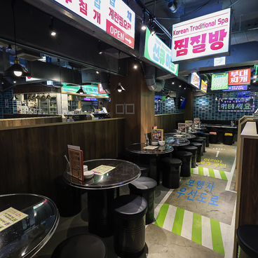 韓国酒場 キテセヨ高田馬場店の雰囲気1
