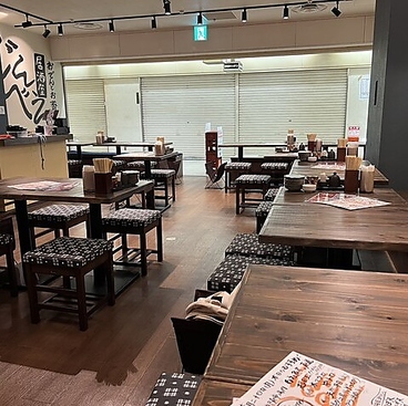 居酒屋じんべえ 2ビル店の雰囲気1