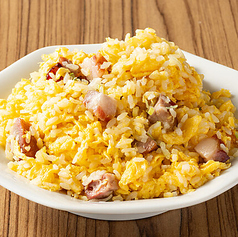 チャーシュー入り黄金炒飯