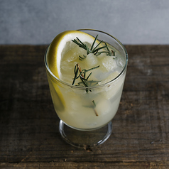 グレフルローズマリーソーダ