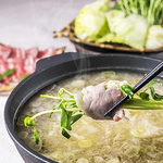 【創業時より人気のみぞれつゆしゃぶ】シャキシャキしたレタスの食感とお肉のうま味がよく合います！