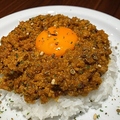 料理メニュー写真&nbsp;キーマカレー 卵黄乗せ