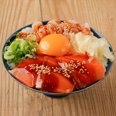 韓国風サーモンと甘海老のユッケ丼