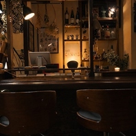 こだわりのインテリアがお洒落なBAR