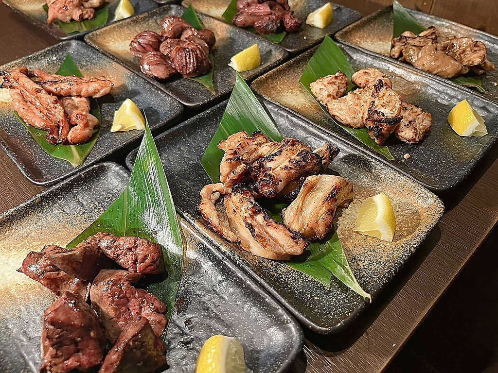 炭火焼鳥とチリトリ鍋 ヤキトリバティ 本町店の写真ギャラリー