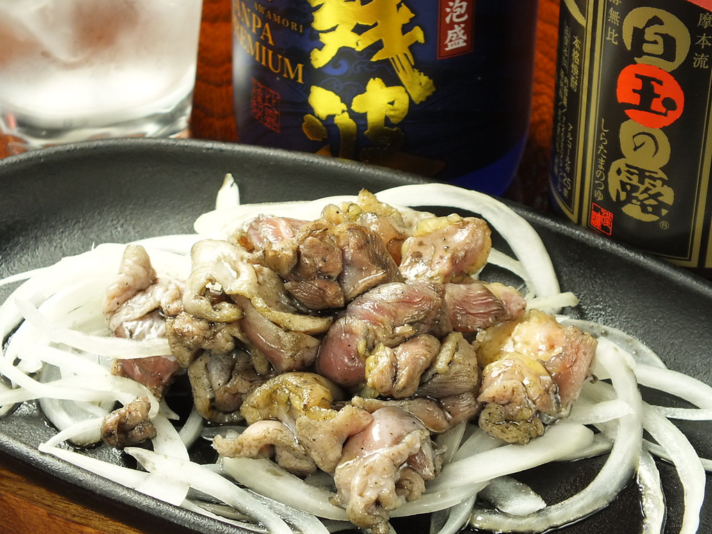 店主こだわりの鶏料理！！6月路地裏にひっそりとNEWOPEN☆