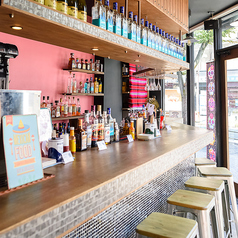 1F &nbsp;カウンター席ございます