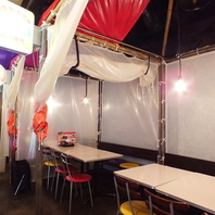 テントで仕切られた屋台風半個室！各種会合・お食事に。