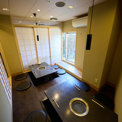 最大8名様までご利用いただけます！掘りごたつの個室をご用意★足を伸ばしゆったりとくつろぎながら、こだわりの料理や楽しい会話をお楽しみいただけます。プライベート感あり♪周囲を気にせずリラックスできます!特別で心温まる大切な人との思い出にどうぞ♪癒しのひとときをお過ごしください★心よりお待ちしております！