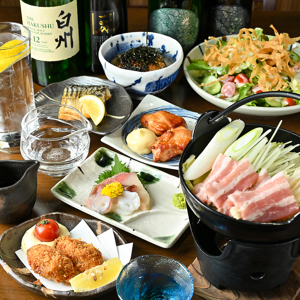 鮮度抜群の刺身や熱々の鍋、揚げ物まで。白州ハイボールと共に、こだわりの逸品料理を心ゆくまで堪能