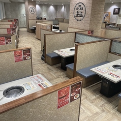 YAKINIKUBUFFET 左近 ららぽーと堺店の雰囲気1